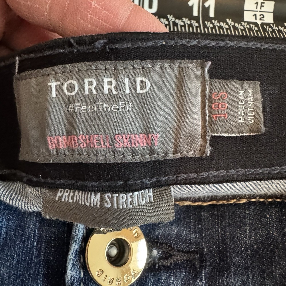 Torrid Bombshell Skinny Premium Distressed Grunge Stretch Womens Plus 18S - Picture 8 of 15